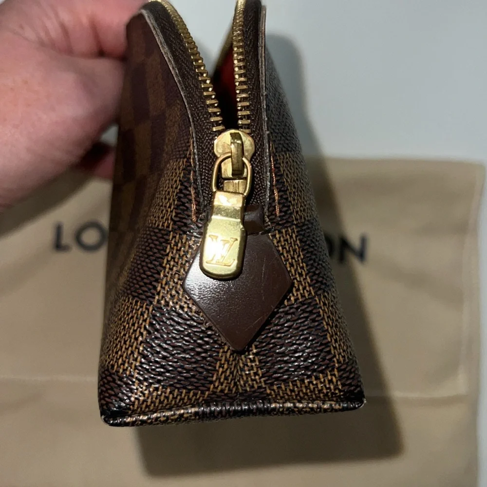 Authentic Louis Vuitton DE Vintage Cosmetic Pouch - Picture 6 of 11